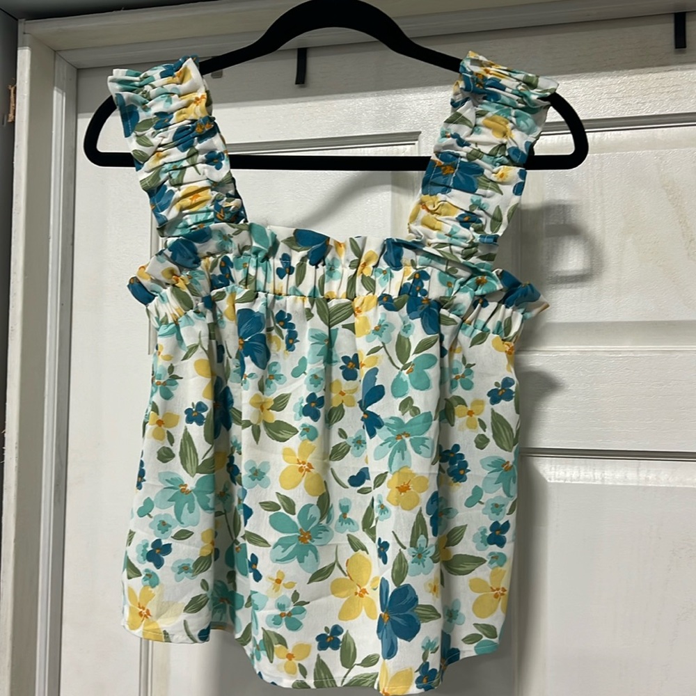 NWOT Floral Tank